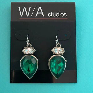 NWT Green Crystal Stone Earrings